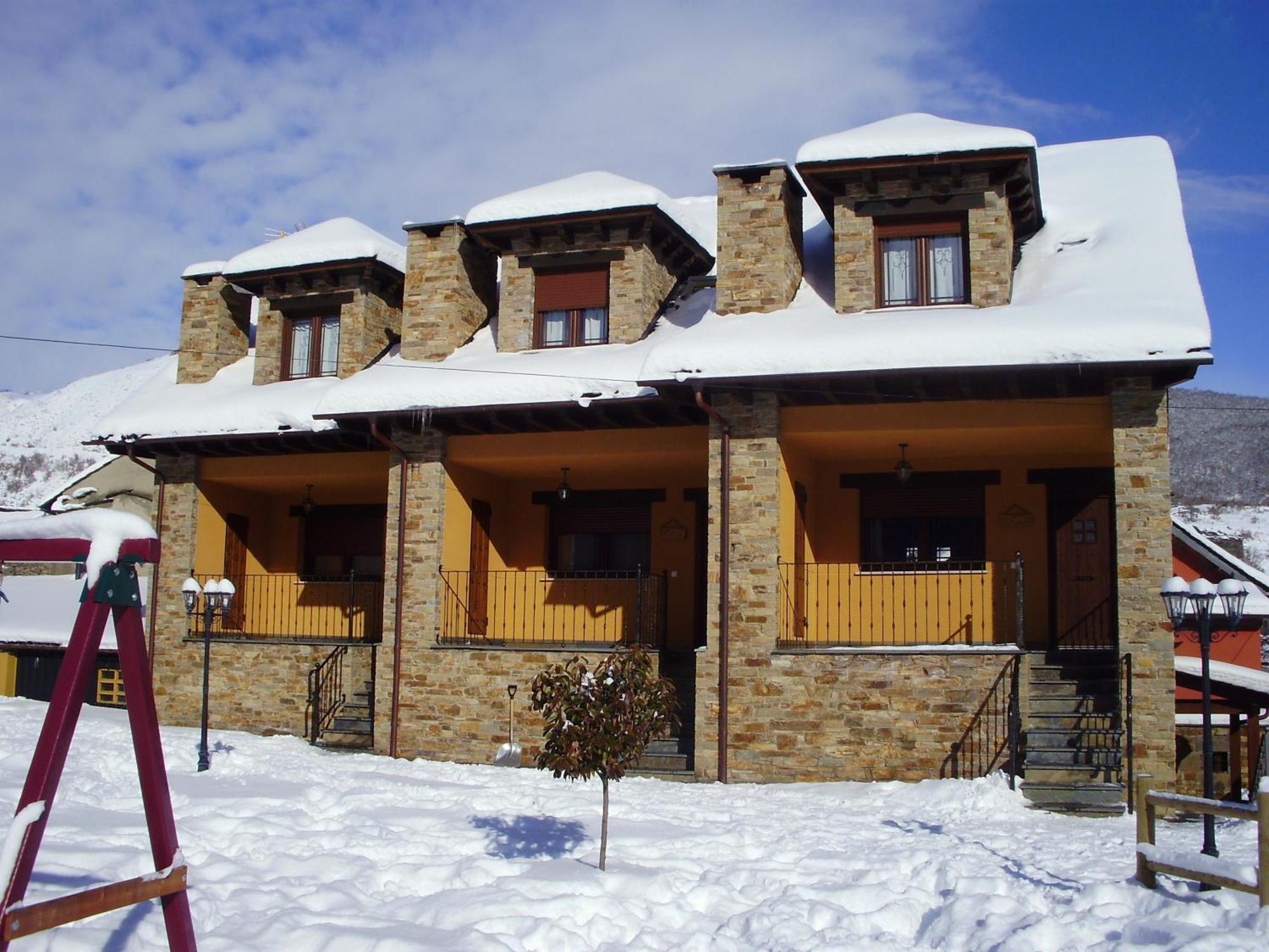 Apartamentos Rurales L'Abiseu Caboalles de Abajo Esterno foto